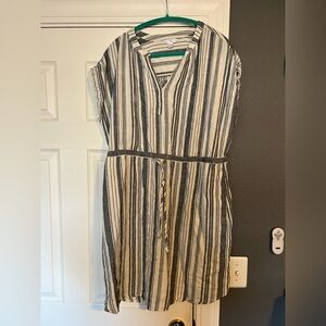 Time and Tru Striped Top in White and Black with Teal Trim